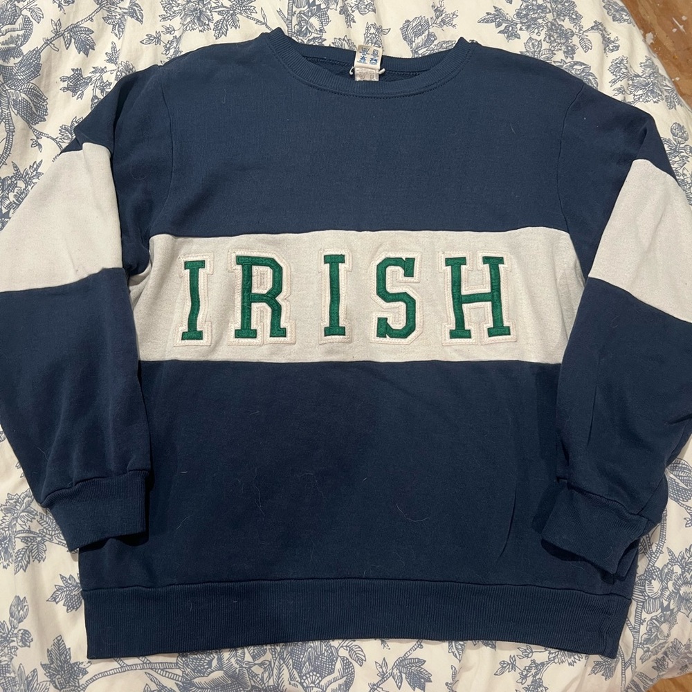 Vintage 80s notre dame Irish Sweater